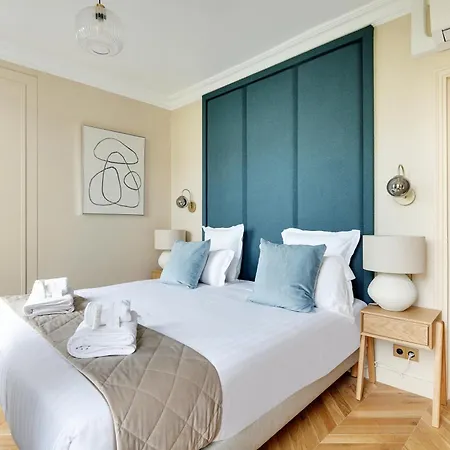 Pick A Flat's In Invalides - Avenue De Breteuil Париж