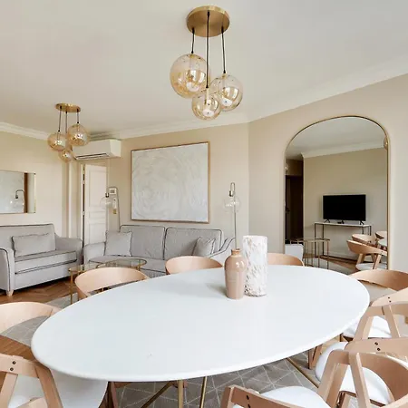 Pick A Flat's In Invalides - Avenue De Breteuil * Paris